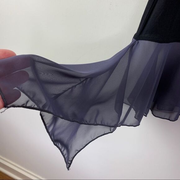 Romeo & Juliet Couture Black Knit Tunic/Dress w/Floral Appliqué Chiffon‎ Hem NWT - Picture 7 of 9